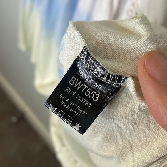 POL Yellow and Blue Toe Dye Babydoll Style Crochet Trim Sleeveless Top Sz MED - Picture 4 of 7